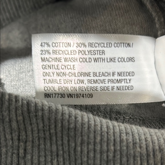 Cozy Grey Tracksuit - Picture 9 of 10